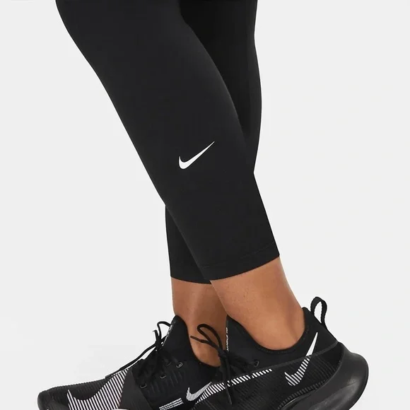 111. NWT Nike One Mid-Rise Crop Leggings - Picture 5 of 7